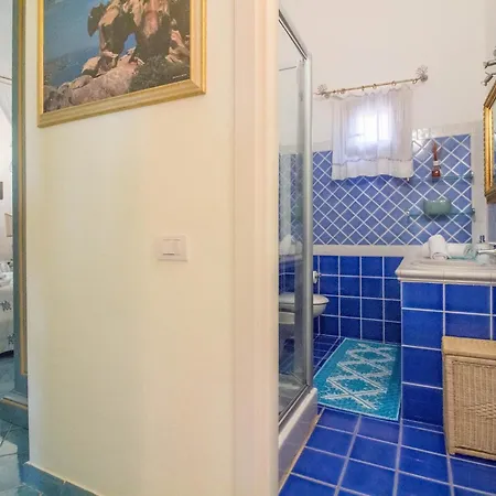 Guesthost - Seaview With Garden & Veranda