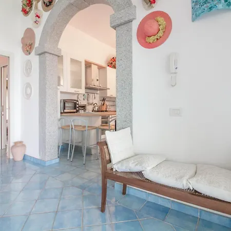 Guesthost - Seaview With Garden & Veranda