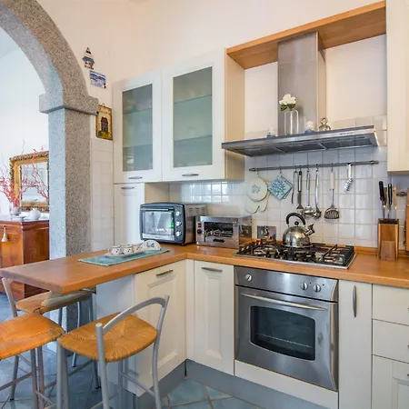 Guesthost - Seaview With Garden & Veranda Appartement Palau